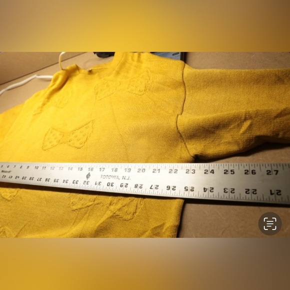 Cache Cache Textured Pullover Crew neck Sweater Sz 1 Mustard Jumper
Ribbed Hem - Picture 9 of 10